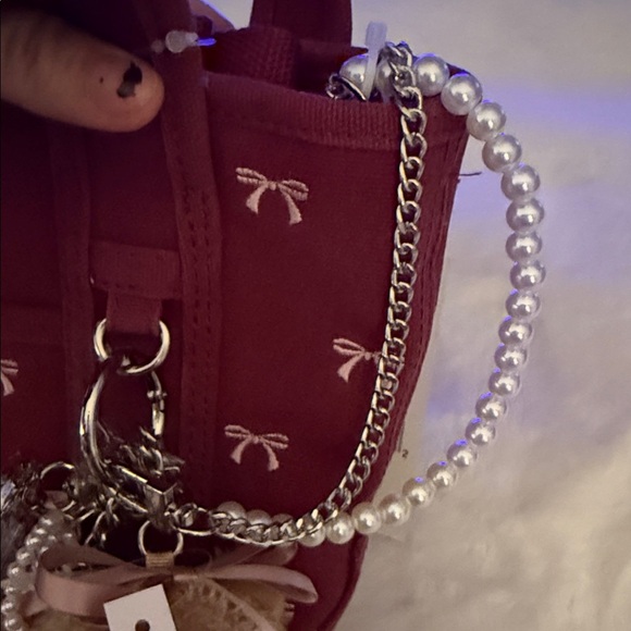 🎀Madden girl Burgundy minni tote  with Pink Bow 🎀 - Picture 4 of 12